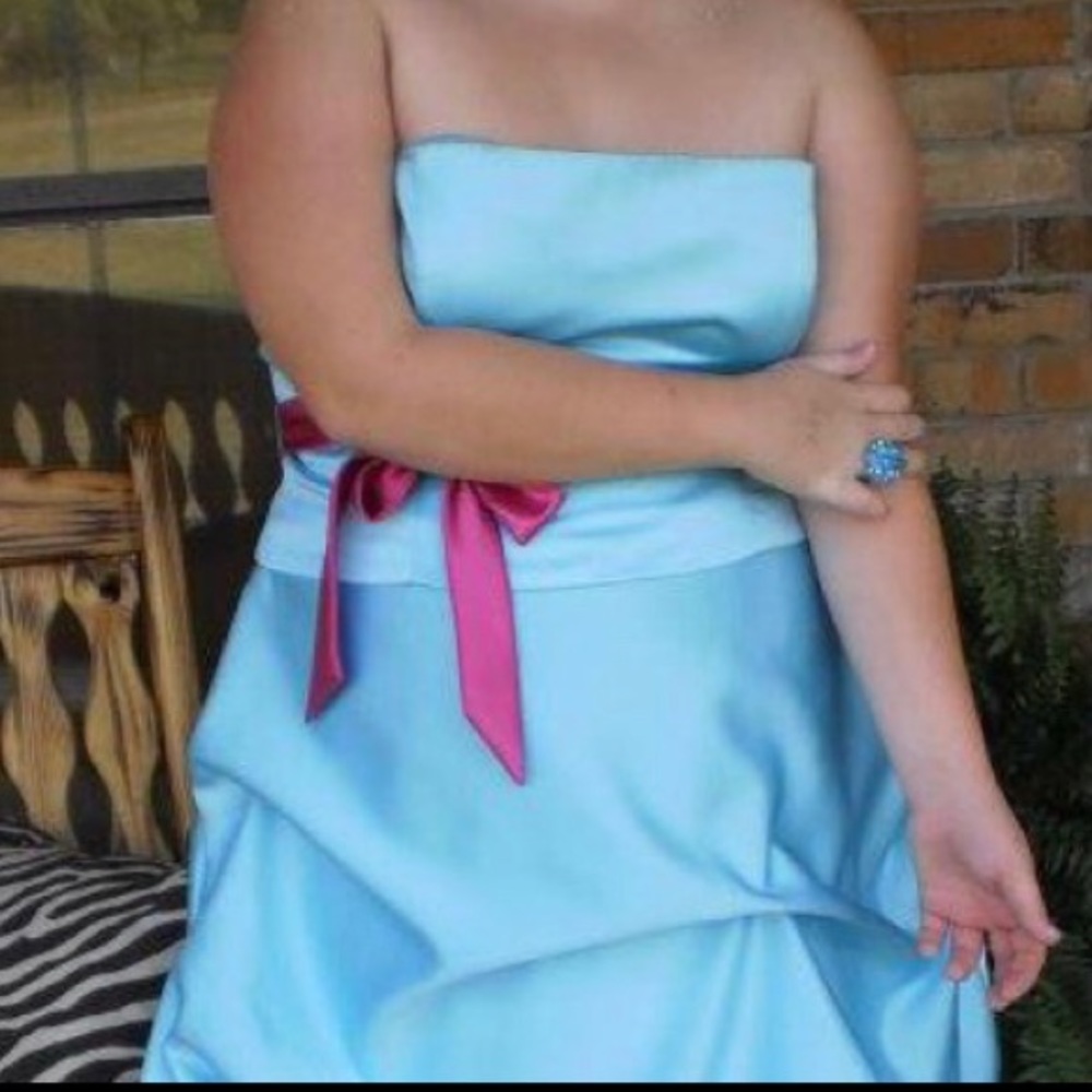 Long blue prom dress